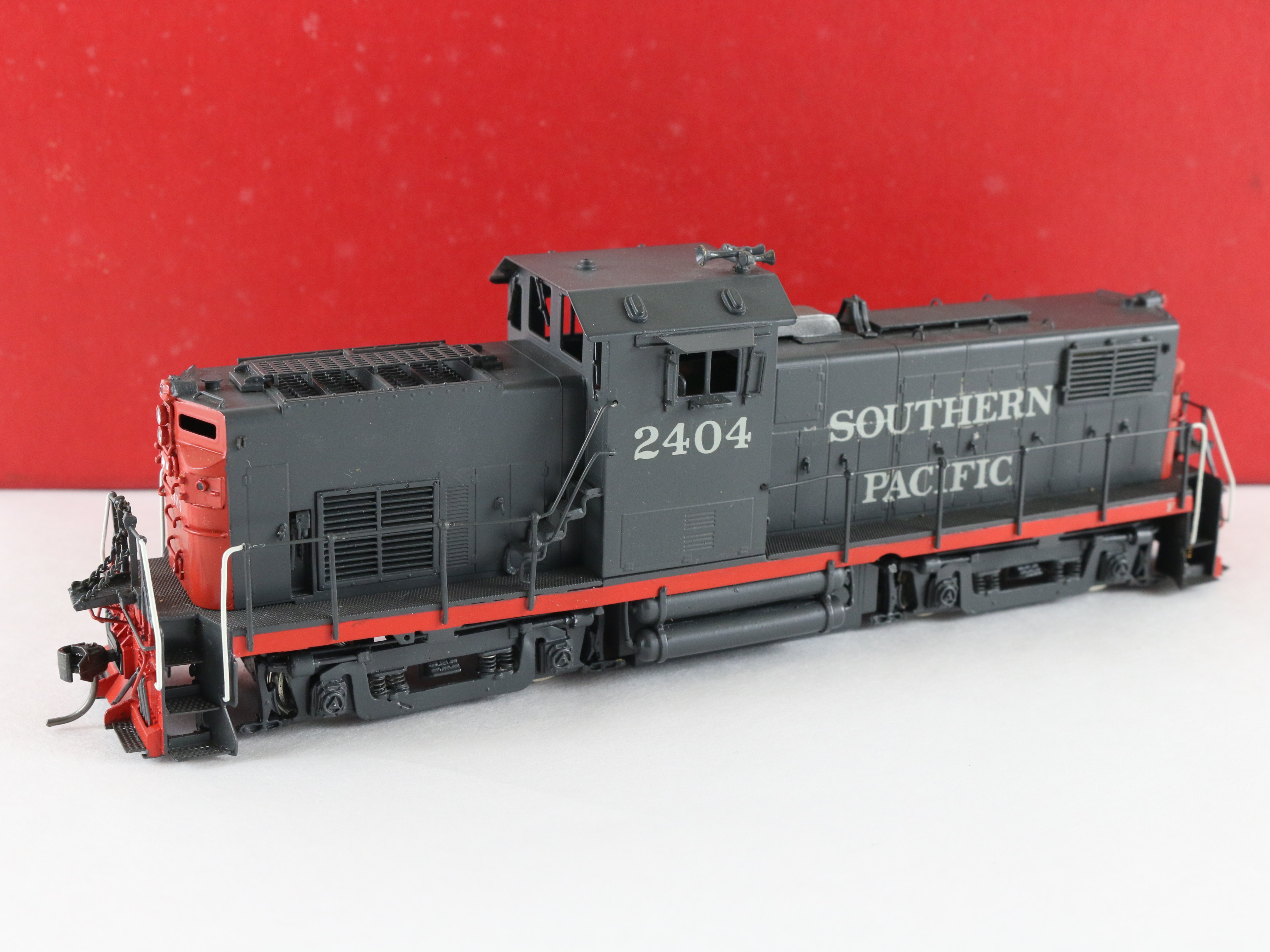Key Imports HO Southern Pacific #2404 ALCO C-415 High Cab Brass