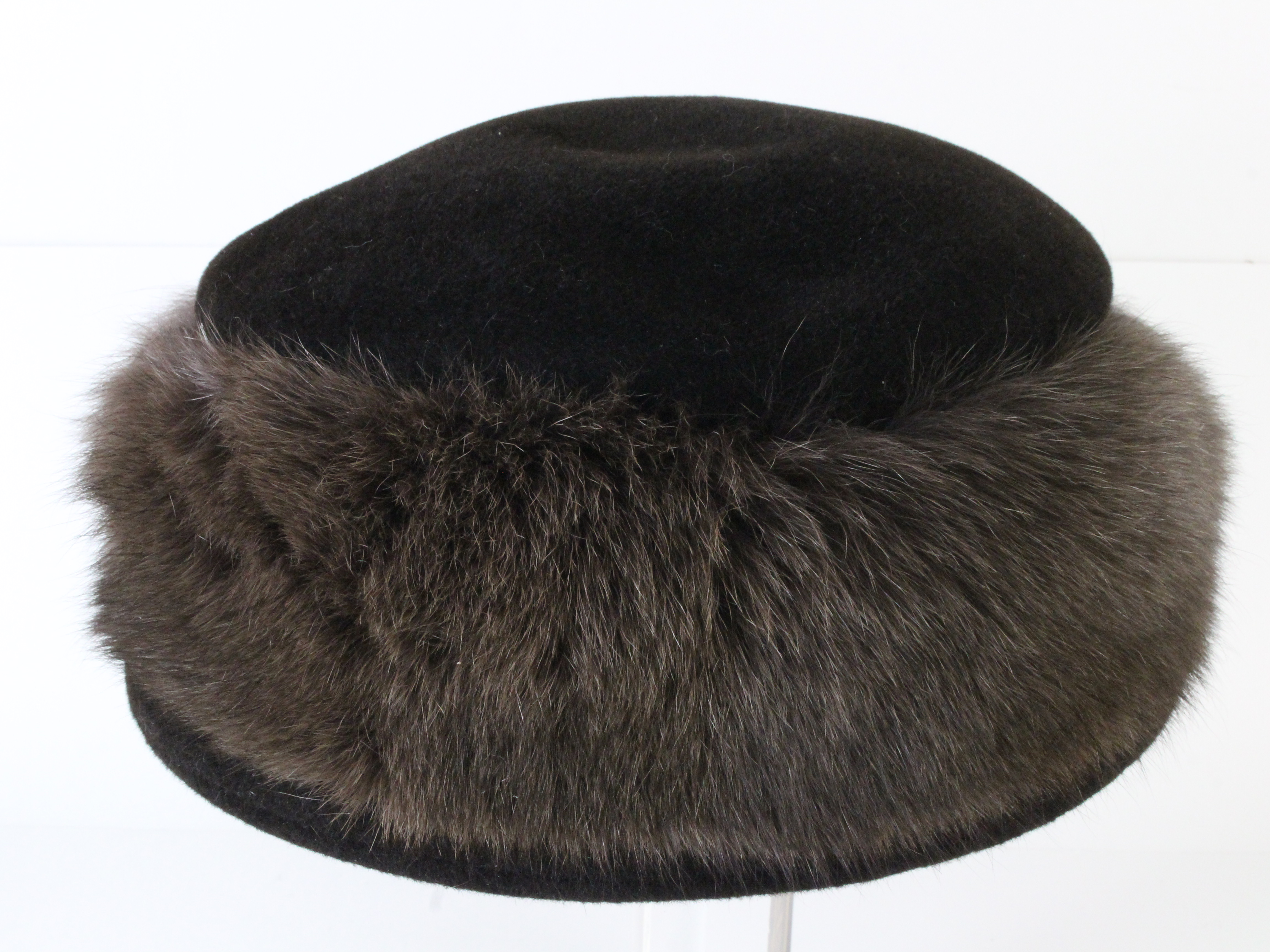Kokin New York Ladies Boutique Chocolate Brown Fox Fur Hat 7  display picture 3