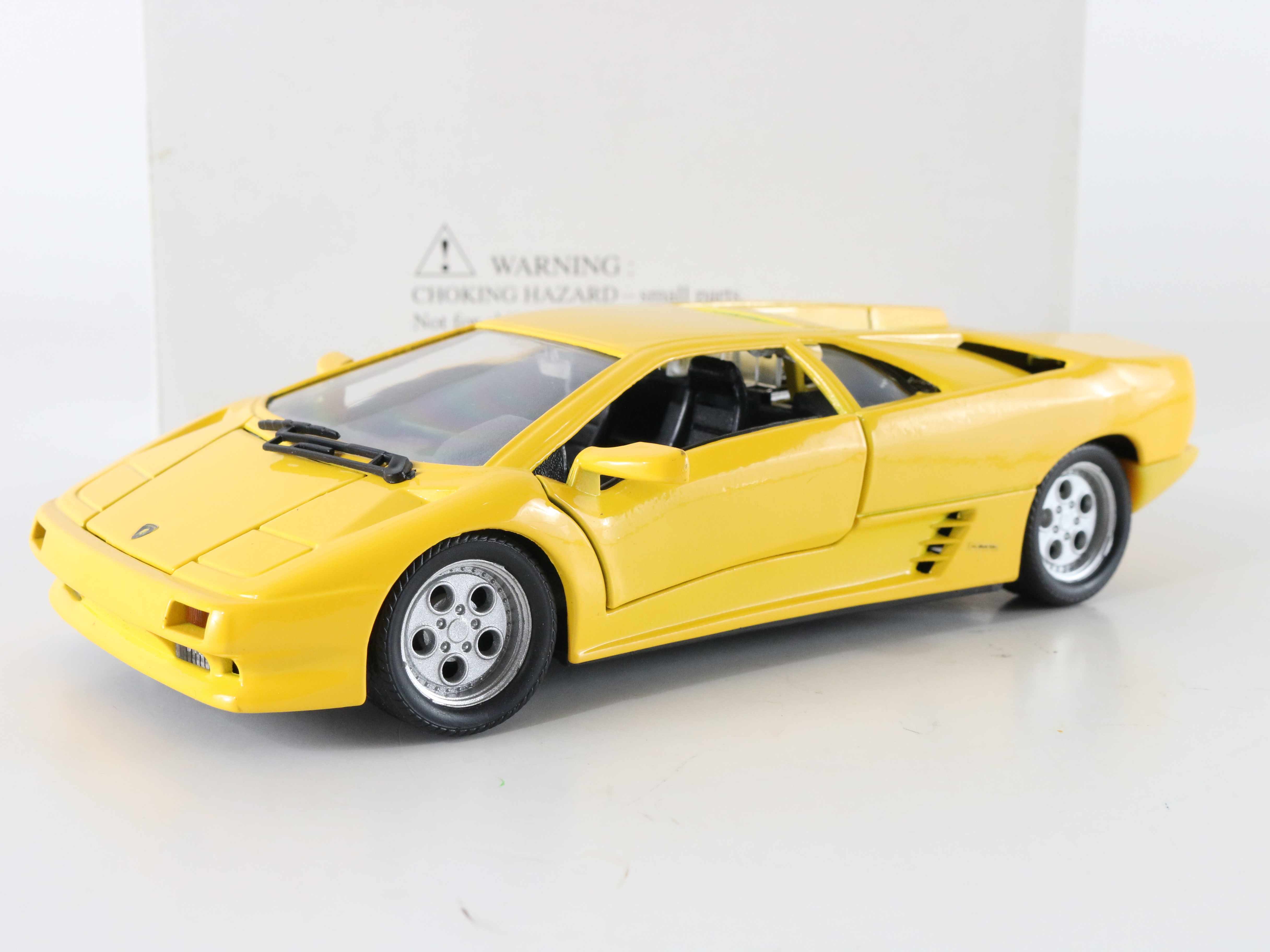 Lamborghini Diablo Yellow Metal Model Car Welly 1:24 9374 | eBay