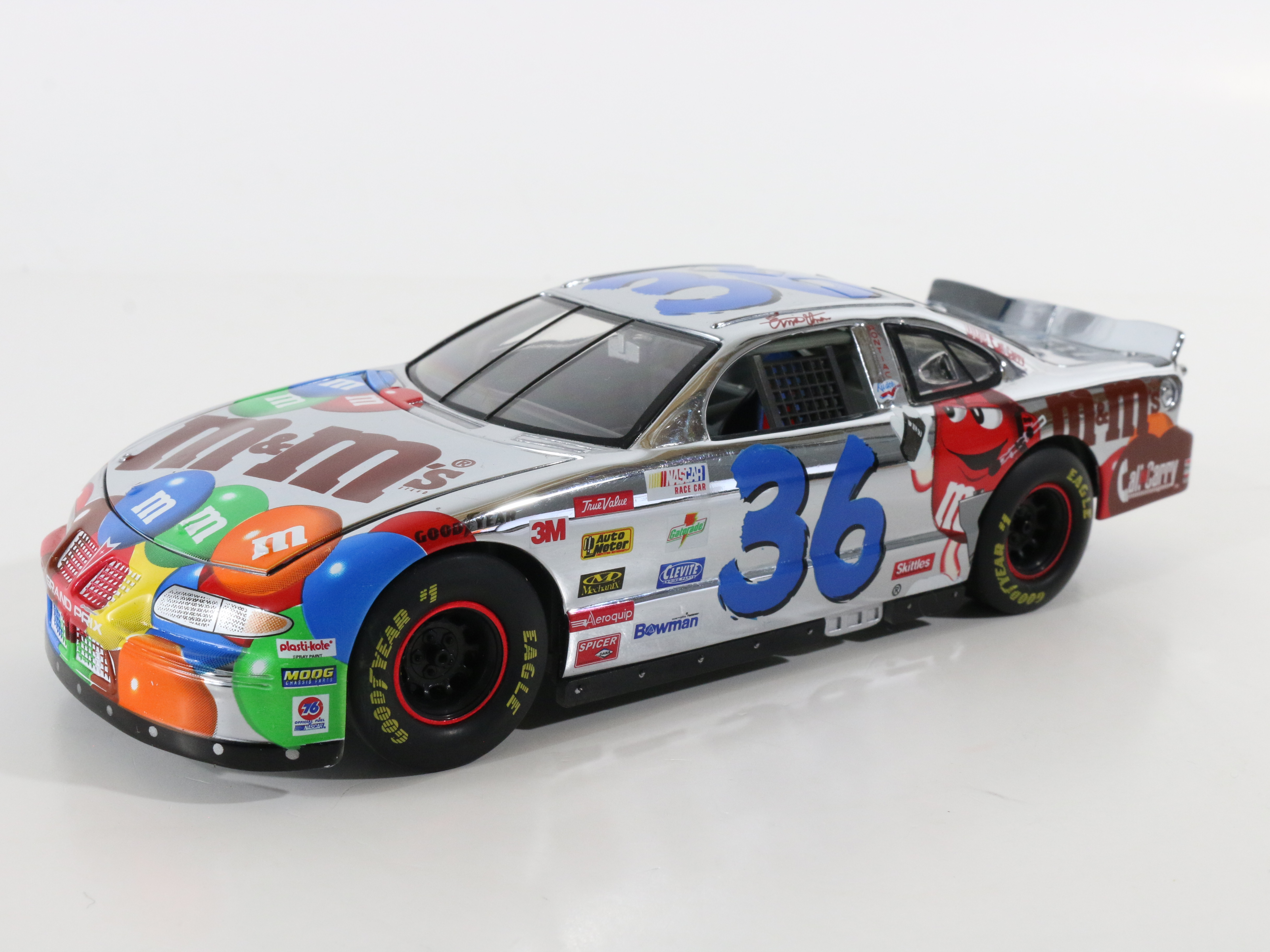 Pontiac M&M Pedigree #36 Ken Schrader Silver Brookfield 1:24 Race